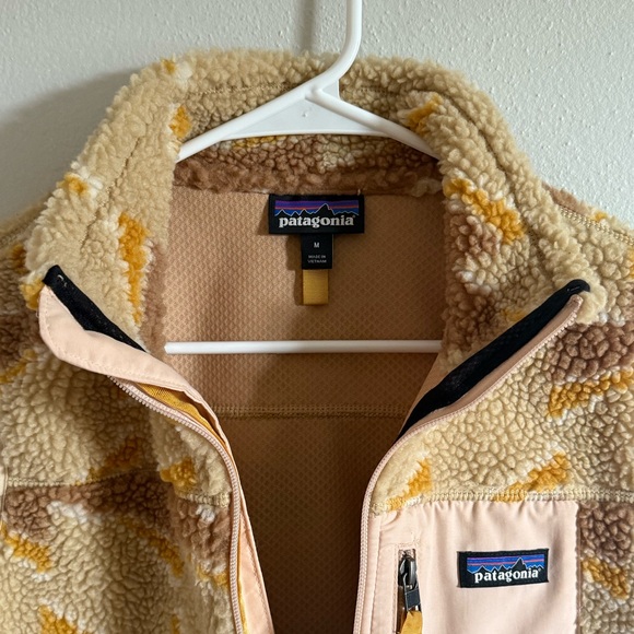 Patagonia Beige and Yellow Patterned Vest - Picture 4 of 5
